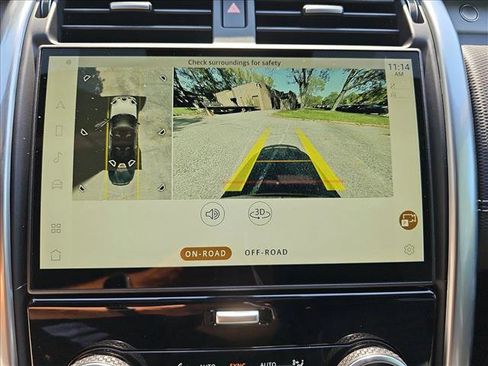 Certified 2024 Land Rover Discovery Dynamic SE image 19