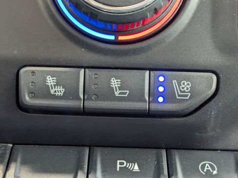 Certified 2021 Chevrolet Silverado 1500 LTZ w/ LTZ Convenience Package II image 28