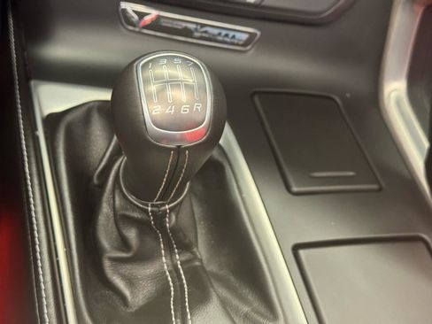 Used 2015 Chevrolet Corvette Stingray Coupe RWD image 14