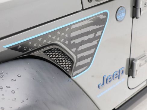 Used 2023 Jeep Wrangler Unlimited w/ Cold Weather Group image 12