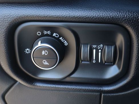 Used 2021 RAM 3500 Laramie AWD/4WD image 20