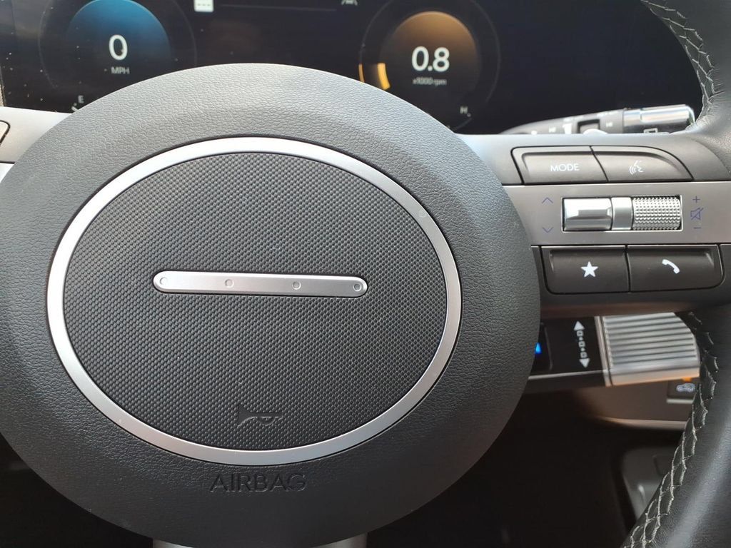 Certified 2026 Hyundai Kona Limited FWD image 18