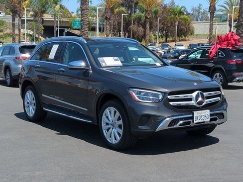 Used 2021 Mercedes-Benz GLC 300 image 3