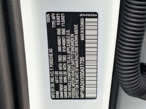 Certified 2025 Porsche Cayenne Coupe image 30