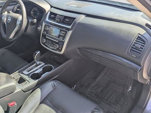 Used 2018 Nissan Altima 2.5 SL FWD image 21