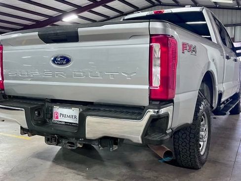 Used 2024 Ford F250 XL w/ FX4 Off-Road Package AWD/4WD image 3