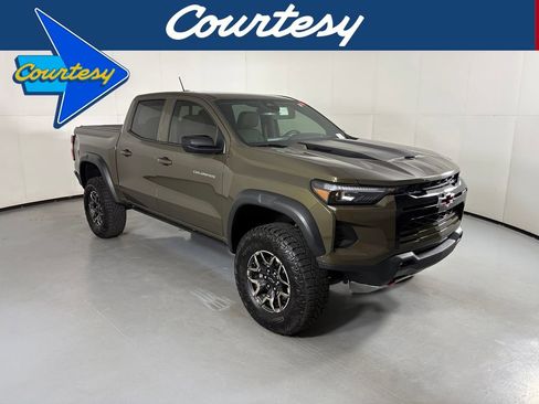 Used 2025 Chevrolet Colorado ZR2 AWD/4WD image 1