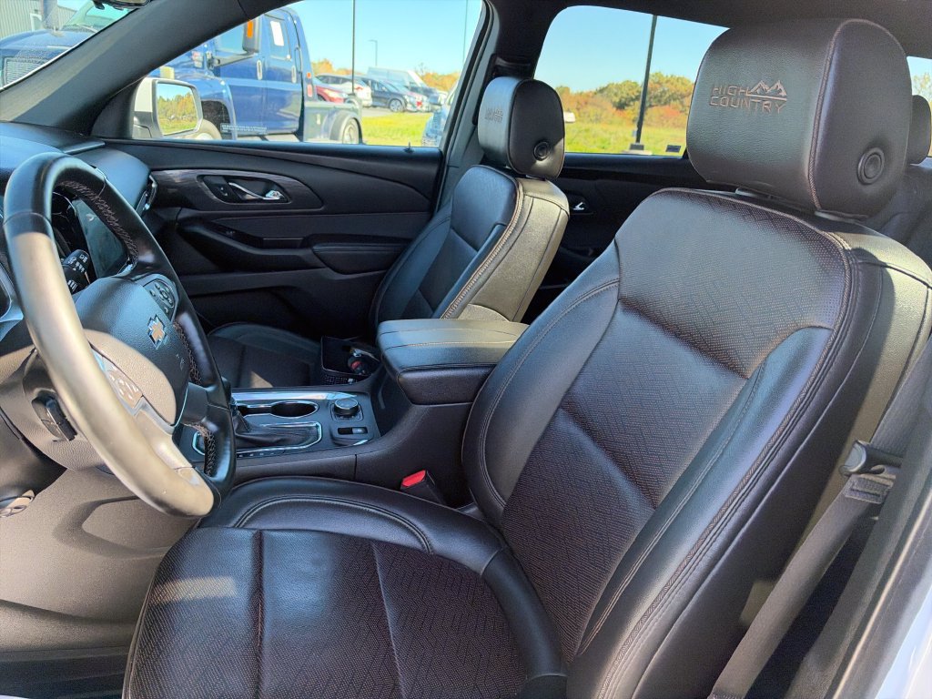Used 2023 Chevrolet Traverse High Country AWD/4WD image 13