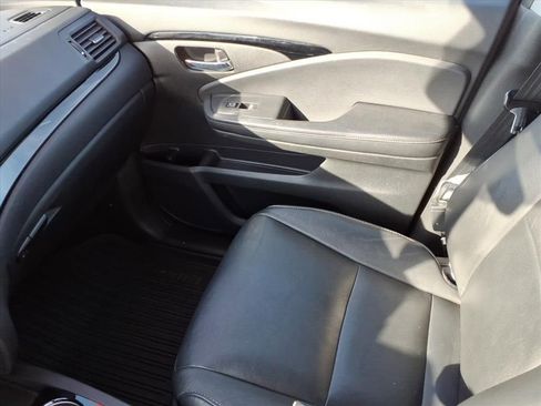 Used 2019 Honda Pilot Touring image 23