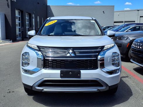 Used 2025 Mitsubishi Outlander SE AWD/4WD image 24