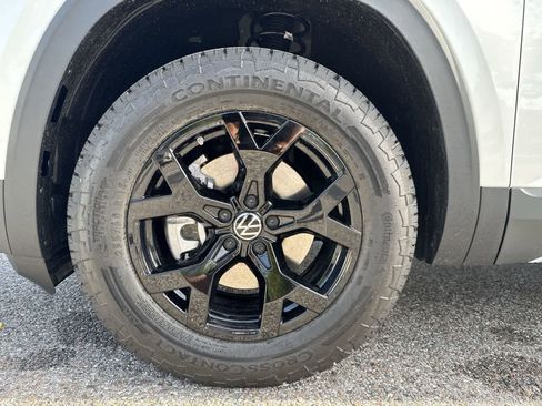 New 2026 Volkswagen Atlas Peak Edition AWD/4WD image 12