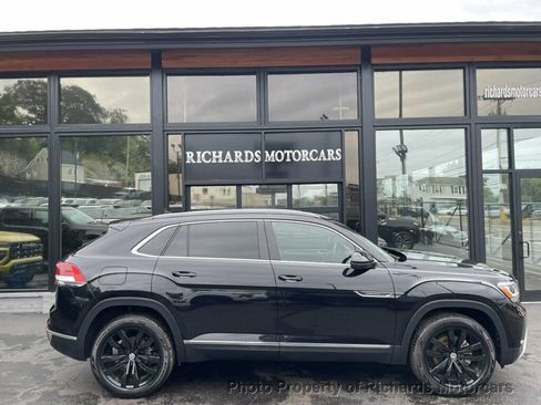 Used 2021 Volkswagen Atlas Cross Sport SEL AWD/4WD image 1