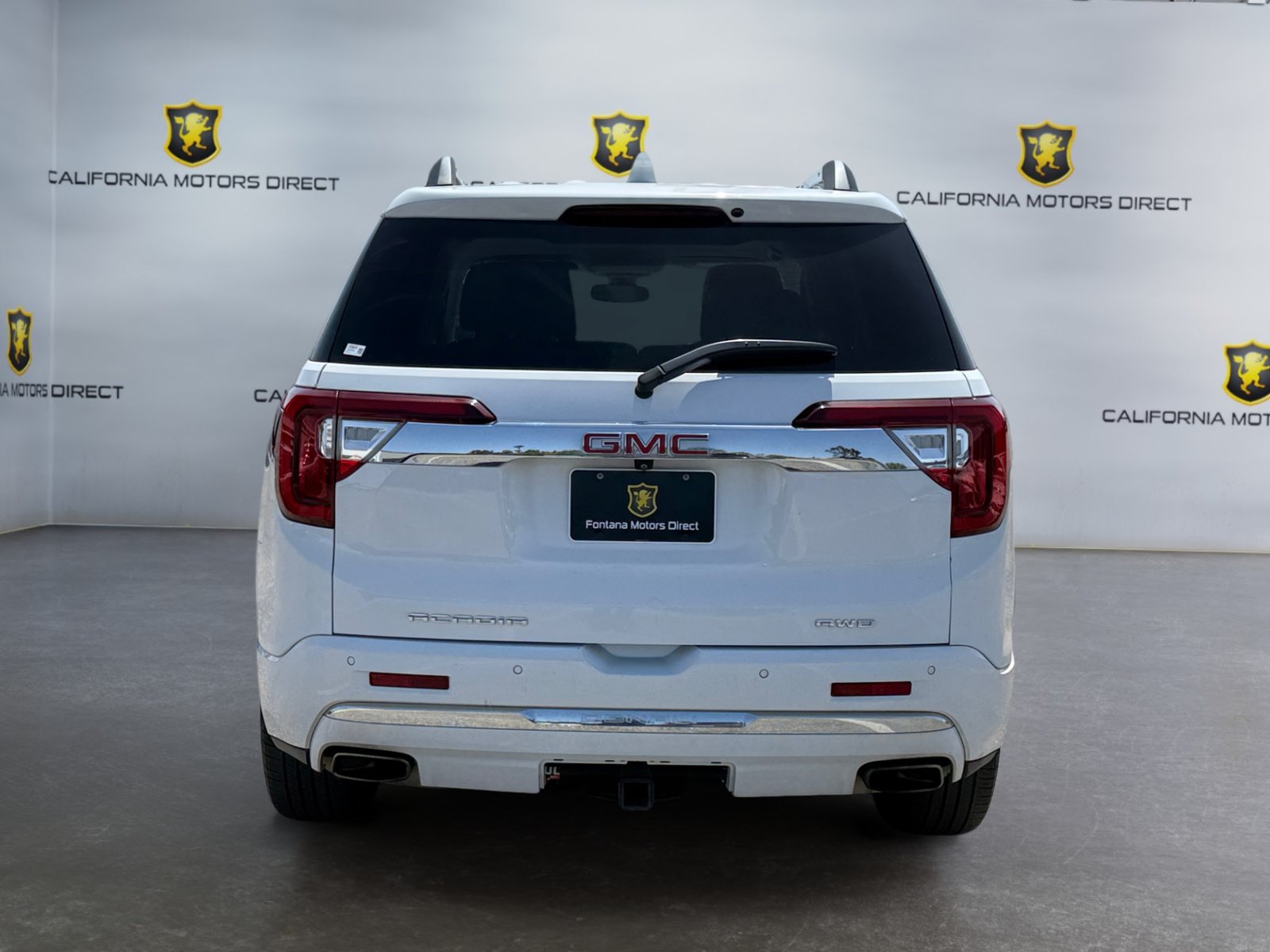 Used 2023 GMC Acadia Denali AWD/4WD image 4