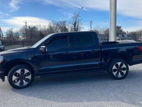 Used 2023 Ford F150 Lightning Platinum image 5