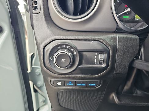 Used 2023 Jeep Wrangler Unlimited w/ Cold Weather Group image 24