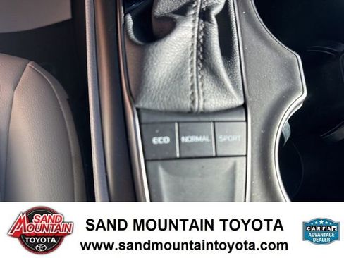 Used 2023 Toyota Camry SE image 17