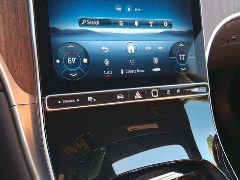 Certified 2025 Mercedes-Benz GLC 300 4MATIC image 14