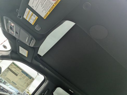 New 2025 Ford F250 Platinum w/ FX4 Off-Road Package image 22