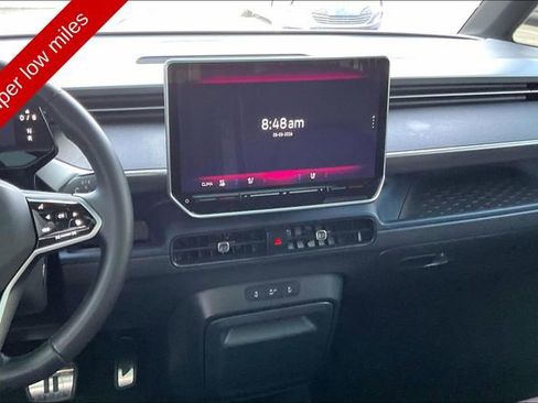 Used 2025 Volkswagen ID. Buzz Pro S Plus AWD/4WD image 5