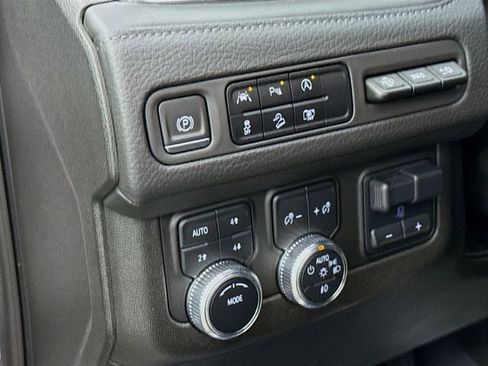 Used 2023 GMC Yukon Denali w/ Max Trailering Package image 11