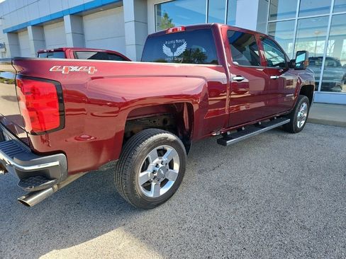 Used 2017 Chevrolet Silverado 2500 W/T AWD/4WD image 5