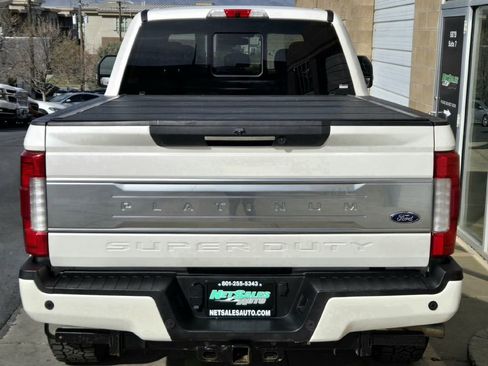 Used 2019 Ford F350 Platinum w/ Platinum Ultimate Package image 4