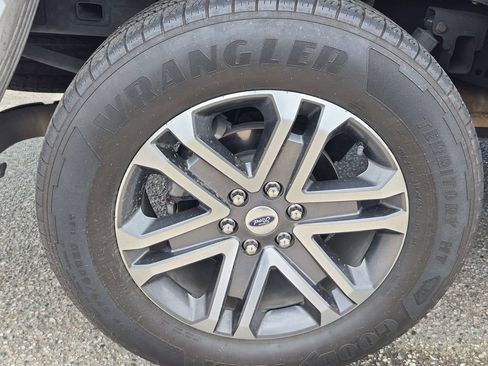 Used 2021 Ford F150 XL w/ STX Appearance Package RWD image 13