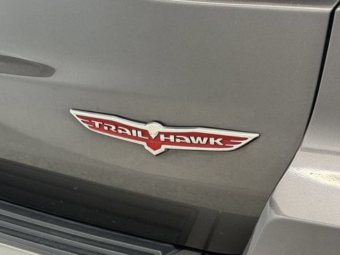 Certified 2017 Jeep Grand Cherokee Trailhawk AWD/4WD image 22