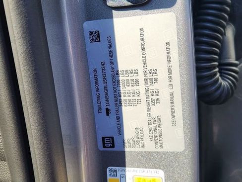 Used 2025 Chevrolet Suburban High Country image 14