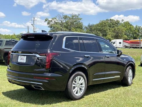 Used 2023 Cadillac XT6 Luxury FWD image 7