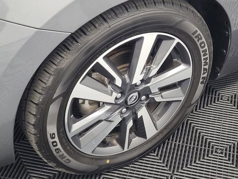 Used 2024 Nissan Versa SV image 31