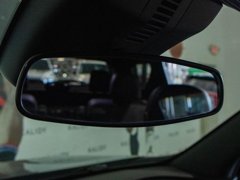 Used 2024 Chevrolet Traverse LT image 13