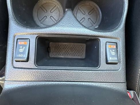 Used 2018 Nissan Rogue SV AWD/4WD image 18