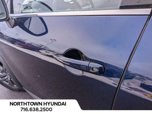 Used 2025 Nissan Pathfinder SV image 38