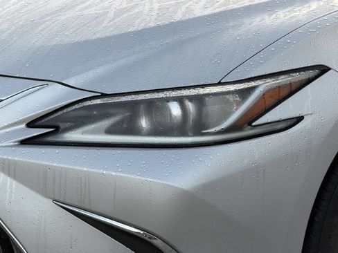 Used 2020 Lexus ES 350 w/ Accessory Package 2 FWD image 10