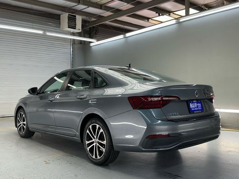 Used 2024 Volkswagen Jetta Sport FWD image 6
