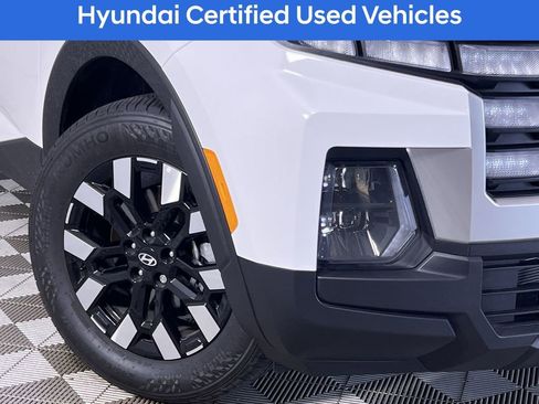 Used 2025 Hyundai Santa Cruz SE image 2