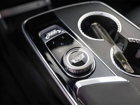 Used 2024 Cadillac Lyriq Sport image 15