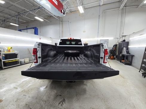 Certified 2024 RAM 3500 Big Horn AWD/4WD image 7
