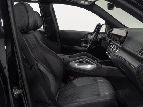 Used 2025 Mercedes-Benz Maybach GLS 600 4MATIC image 59