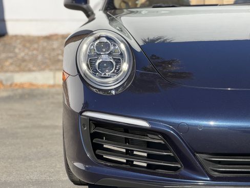 Used 2017 Porsche 911 Carrera image 7