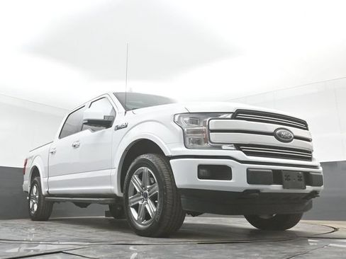 Used 2018 Ford F150 Lariat w/ Equipment Group 502A Luxury AWD/4WD image 42