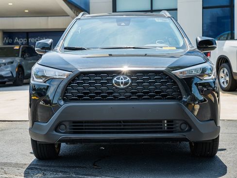 Used 2022 Toyota Corolla Cross LE AWD/4WD image 2