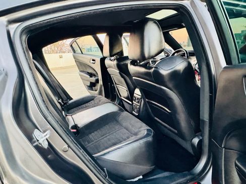 Used 2019 Dodge Charger Scat Pack w/ Daytona Edition image 32