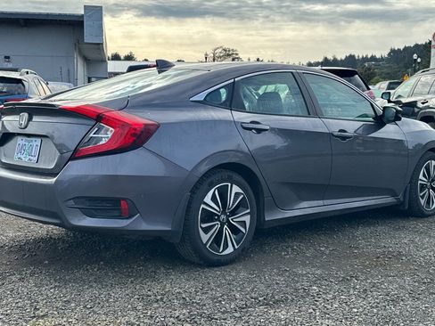 Used 2017 Honda Civic EX-T image 5