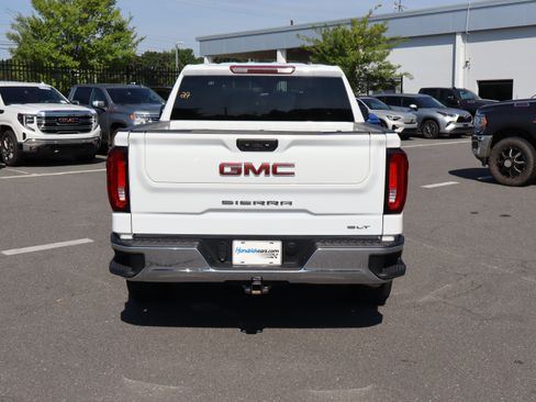 Used 2025 GMC Sierra 1500 SLT AWD/4WD image 9