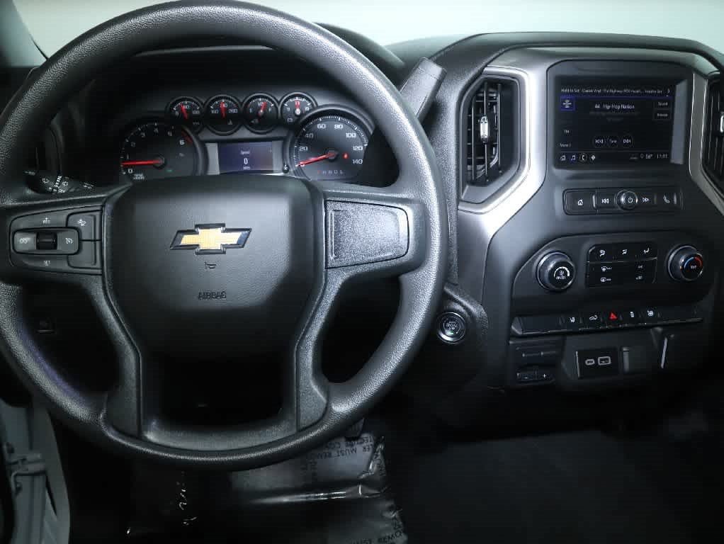 Used 2025 Chevrolet Silverado 2500 Custom w/ Custom Convenience Package AWD/4WD image 28