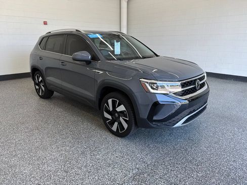 Certified 2024 Volkswagen Taos SEL AWD/4WD image 7