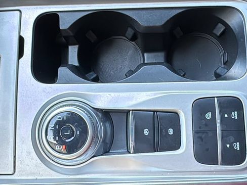 Certified 2023 Ford Explorer Limited w/ Limited Technology Package RWD image 15