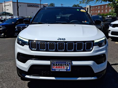 Used 2023 Jeep Compass Limited w/ Elite Group AWD/4WD image 2
